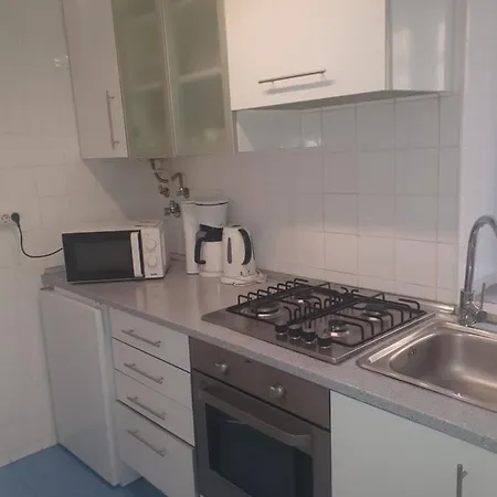 Apartment Fabulous R/c Lissabon